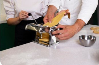 Konyhai kisegítőt keresünk Monoron – 8 órás munkarend, cafeteria